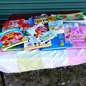 Large bundle of kids books